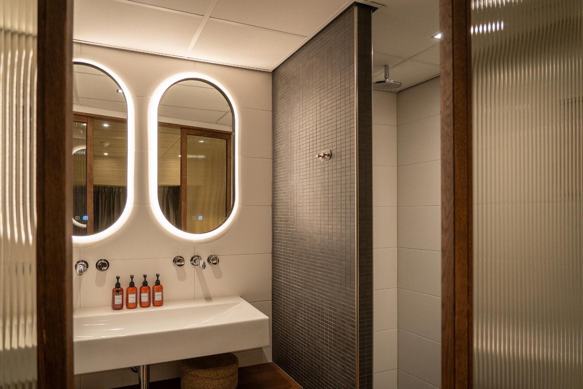 Boutique Hotel De Smulpot Den Burg Zewnętrze zdjęcie